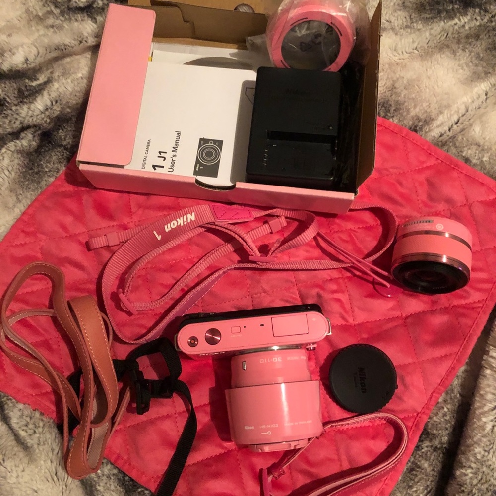Nikon camera - Picture 2 of 5